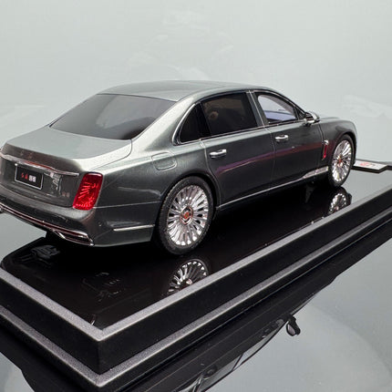 YX Car Model Hongqi Guoya Silver Hardcover Limited Edition 1:18 Resin Model Car - detailed die-cast style model