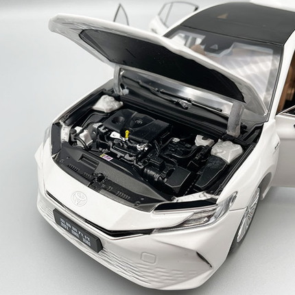 YX Car Model Toyota Camry 2024 9th Gen White 1:18 Diecast Model Car - detailed model car replica