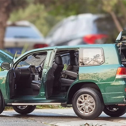 KengFai Kengfei Original Factory Toyota Land Cruiser LC200 Green 1:18 Diecast Model Car - premium collector scale model