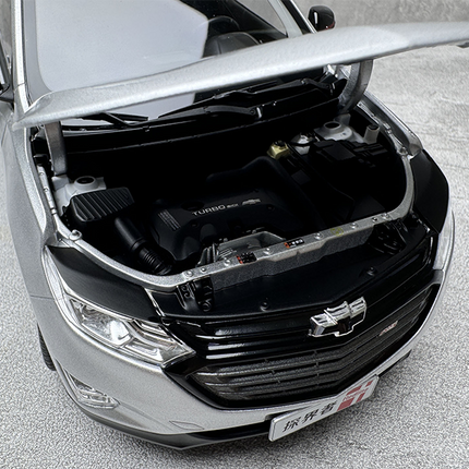 SAIC-GM Chevrolet Equinox Redline Black 1:18 Diecast Model Car - scale model collectible piece