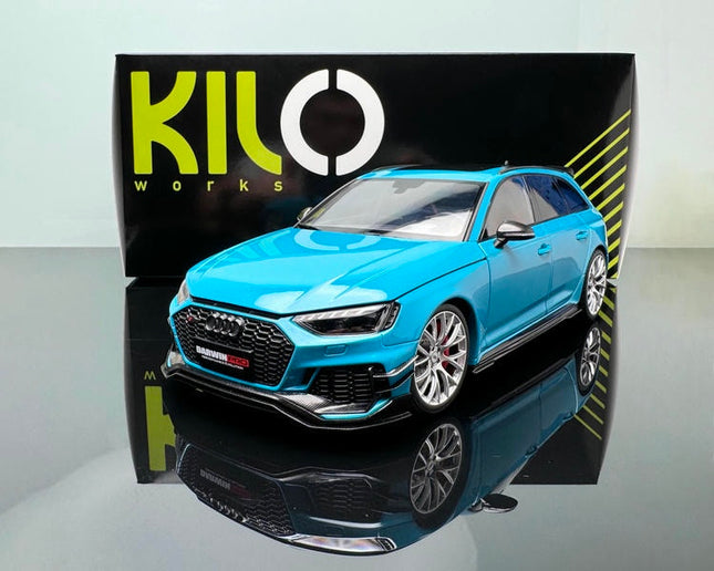 YX Car Model 2022 Audi RS4 Touring Simulation 1:18 Diecast Model Car - studio product photo of the scale model