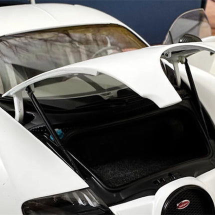 https://www.yxcarmodel.com/cdn/shop/files/xq6_6ecf7e0d-09c5-41c9-84af-ceade34861bc.jpg?v=1715929722