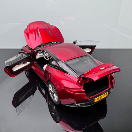 Xiao Guang Aston Martin DB12 Silver 1:18 Diecast Model Car - collector edition scale model