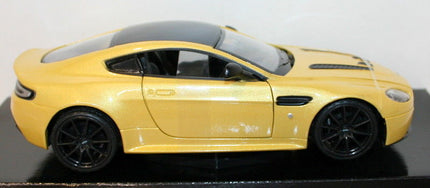 https://www.rmtoys.co.uk/cdn/shop/products/xxecc0tb1ce_34a5ffa4-4bec-42b2-8406-e1c3ecf22ca2_800x350.jpg?v=1686979705