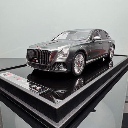 YX Car Model Hongqi Guoya Silver Hardcover Limited Edition 1:18 Resin Model Car - detailed collector display model