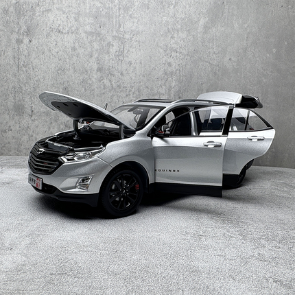 SAIC-GM Chevrolet Equinox Redline Black 1:18 Diecast Model Car - collectible scale model car