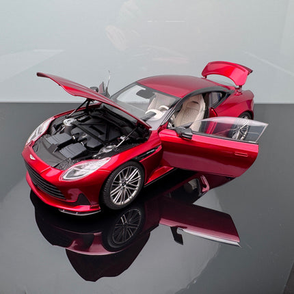Xiao Guang Aston Martin DB12 Silver 1:18 Diecast Model Car - fine detailed model replica