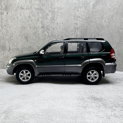 FAW Toyota YX Prado GX 2008 White 1:18 Diecast Model Car - collectible scale model car