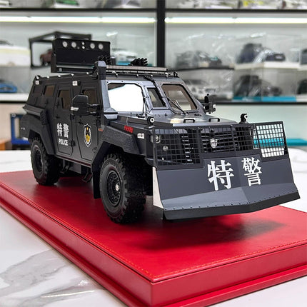 MB Jilong Explosion proof Evacuation Vehicle Static Special Police 1:18 Resin Model Car - collector edition scale model